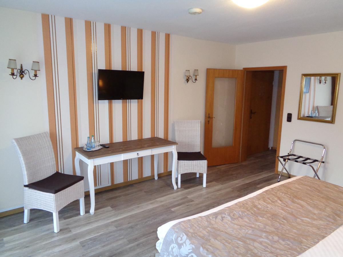 Hotel Garni Eichhornkobel Faßberg Eksteriør billede