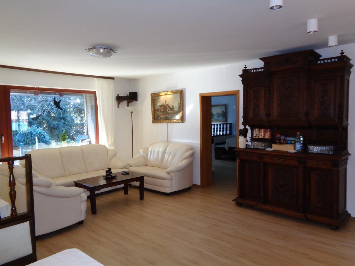 Hotel Garni Eichhornkobel Faßberg Eksteriør billede