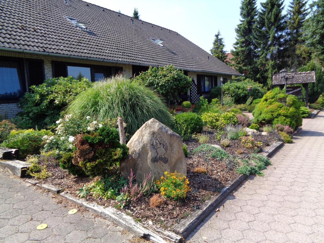 Hotel Garni Eichhornkobel Faßberg Eksteriør billede