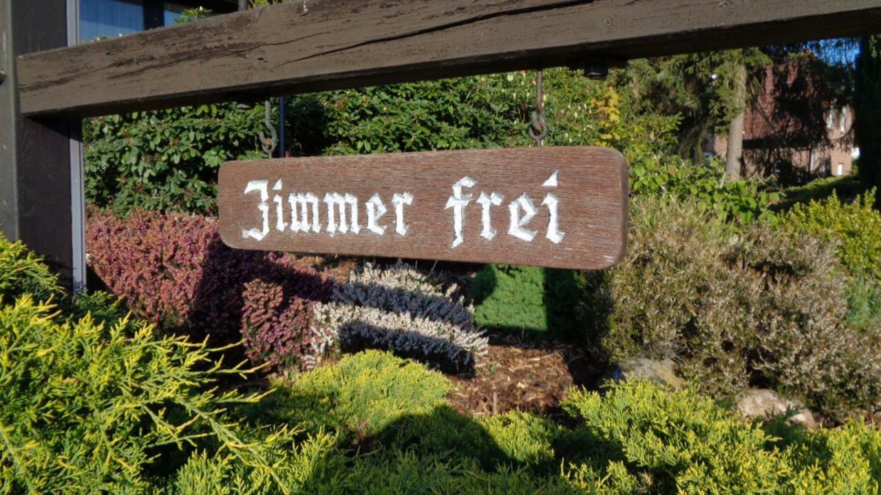 Hotel Garni Eichhornkobel Faßberg Eksteriør billede